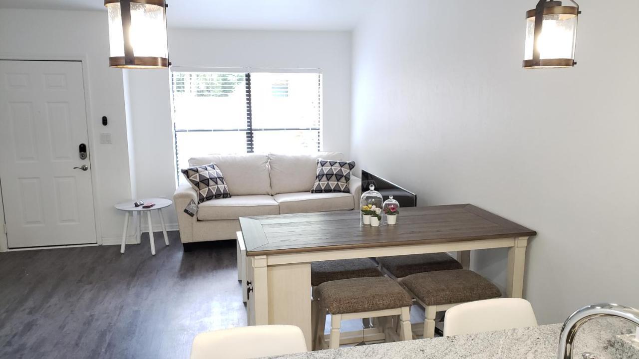 Discover Luxury Condo Steps Away From Celebration Pointe And I-75! เกนส์วิลล์ ภายนอก รูปภาพ